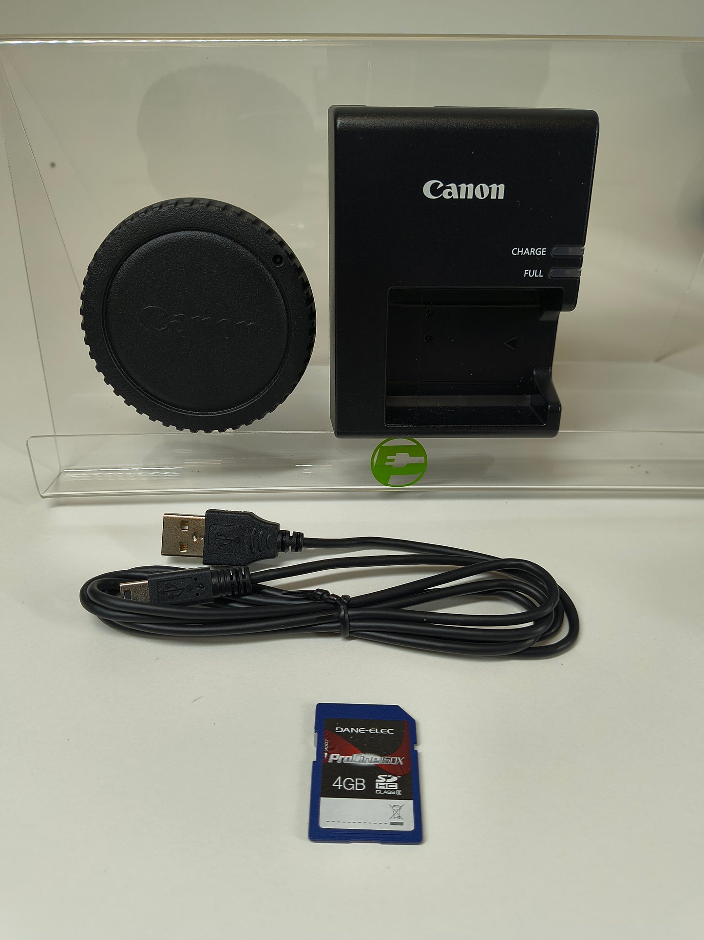 Canon EOS Rebel T3 12.2MP Digital SLR DSLR Camera 100 - 4000 Shutter Count