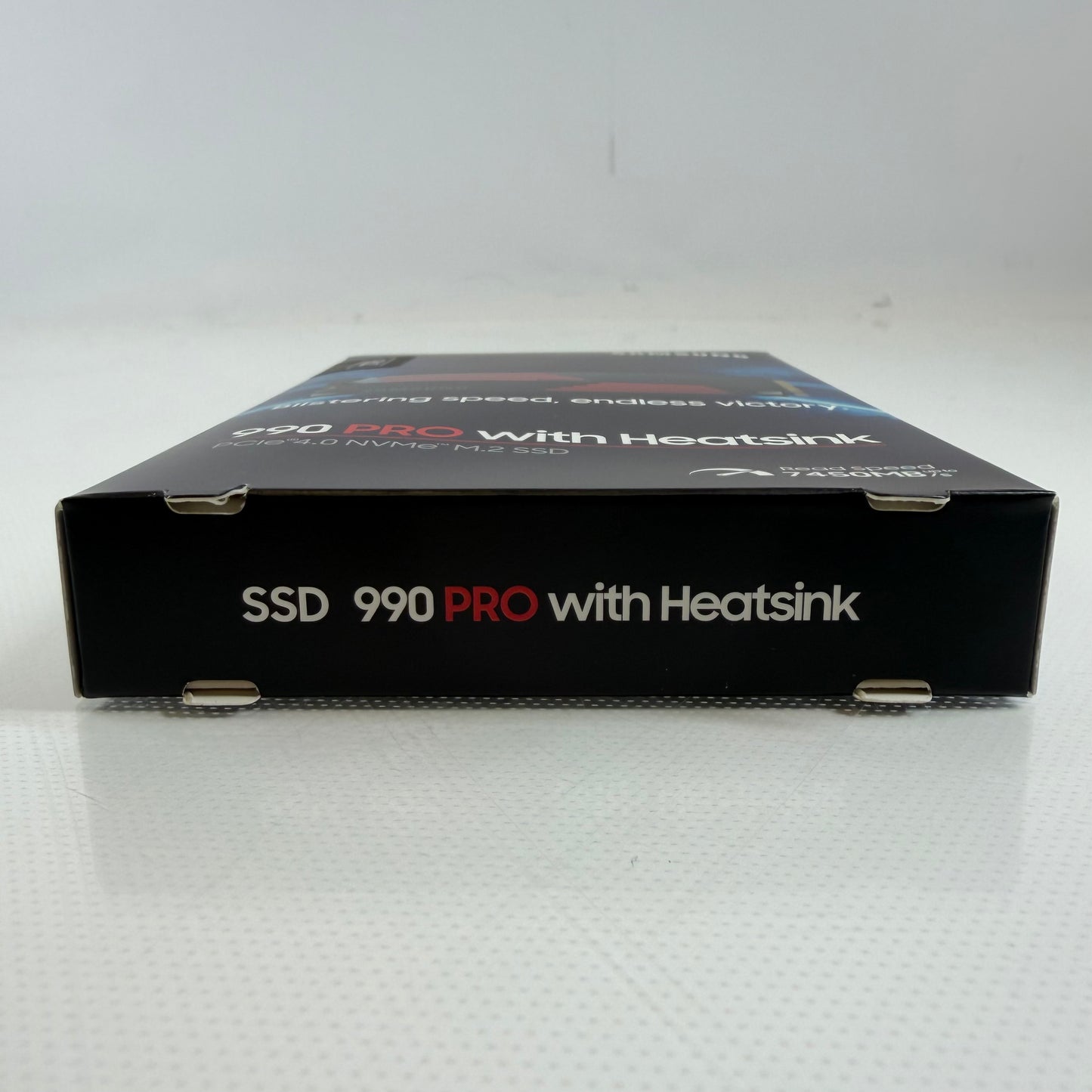 New Samsung 2280mm 990 Pro with Heatsink 2TB M.2 NVMe Gen 4.0 x 4 SSD MZ-V9P2T0