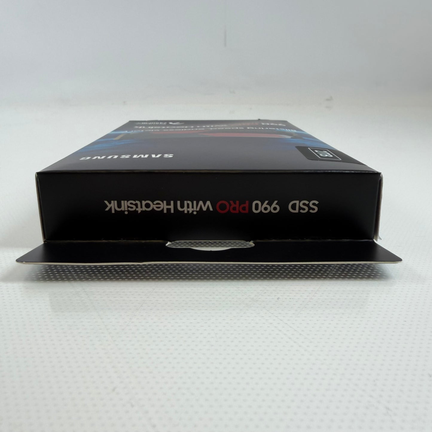 New Samsung 2280mm 990 Pro with Heatsink 2TB M.2 NVMe Gen 4.0 x 4 SSD MZ-V9P2T0