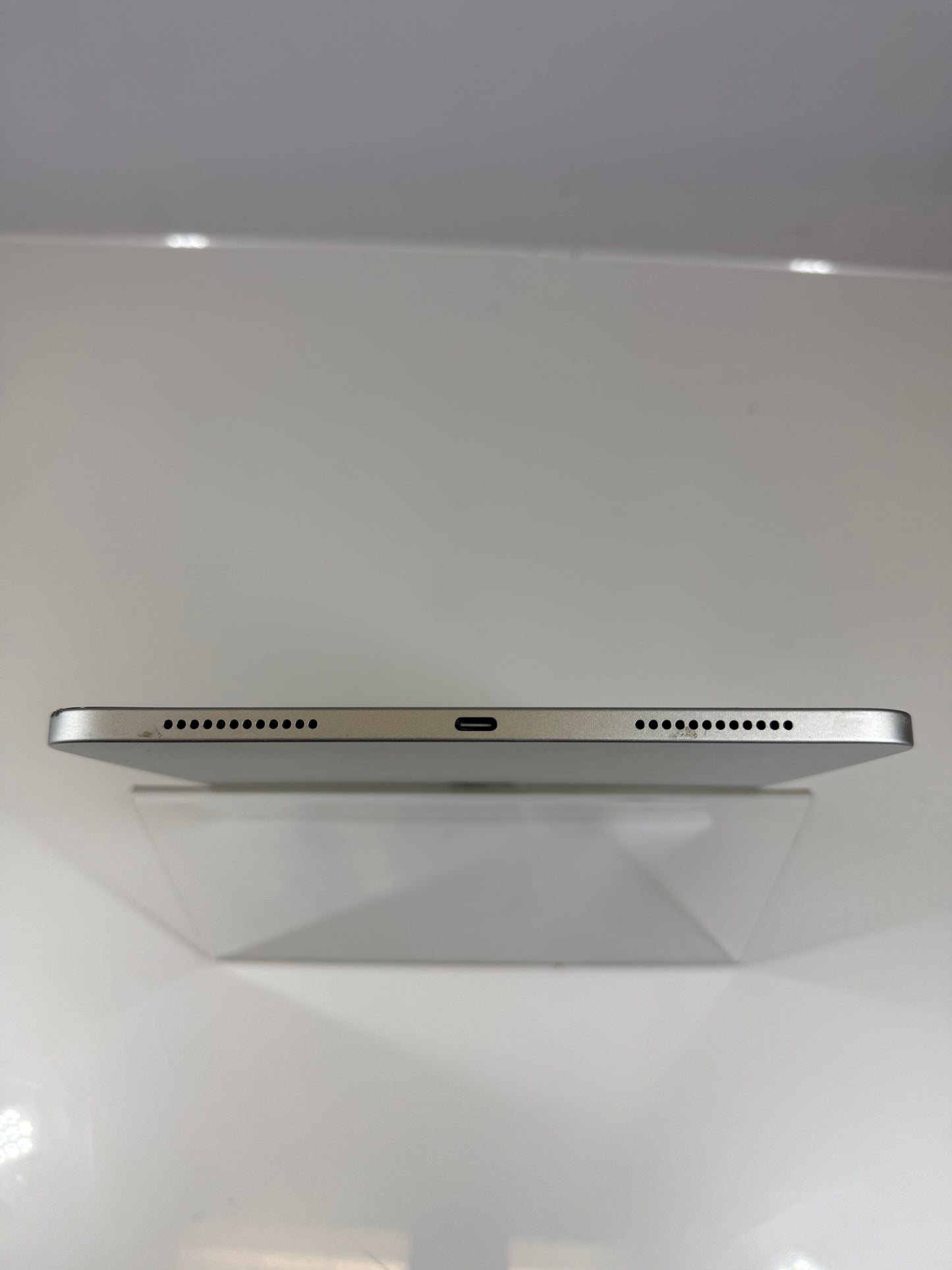 WiFi Only Apple iPad 11" (A16) 128GB Silver MD3Y4LL/A