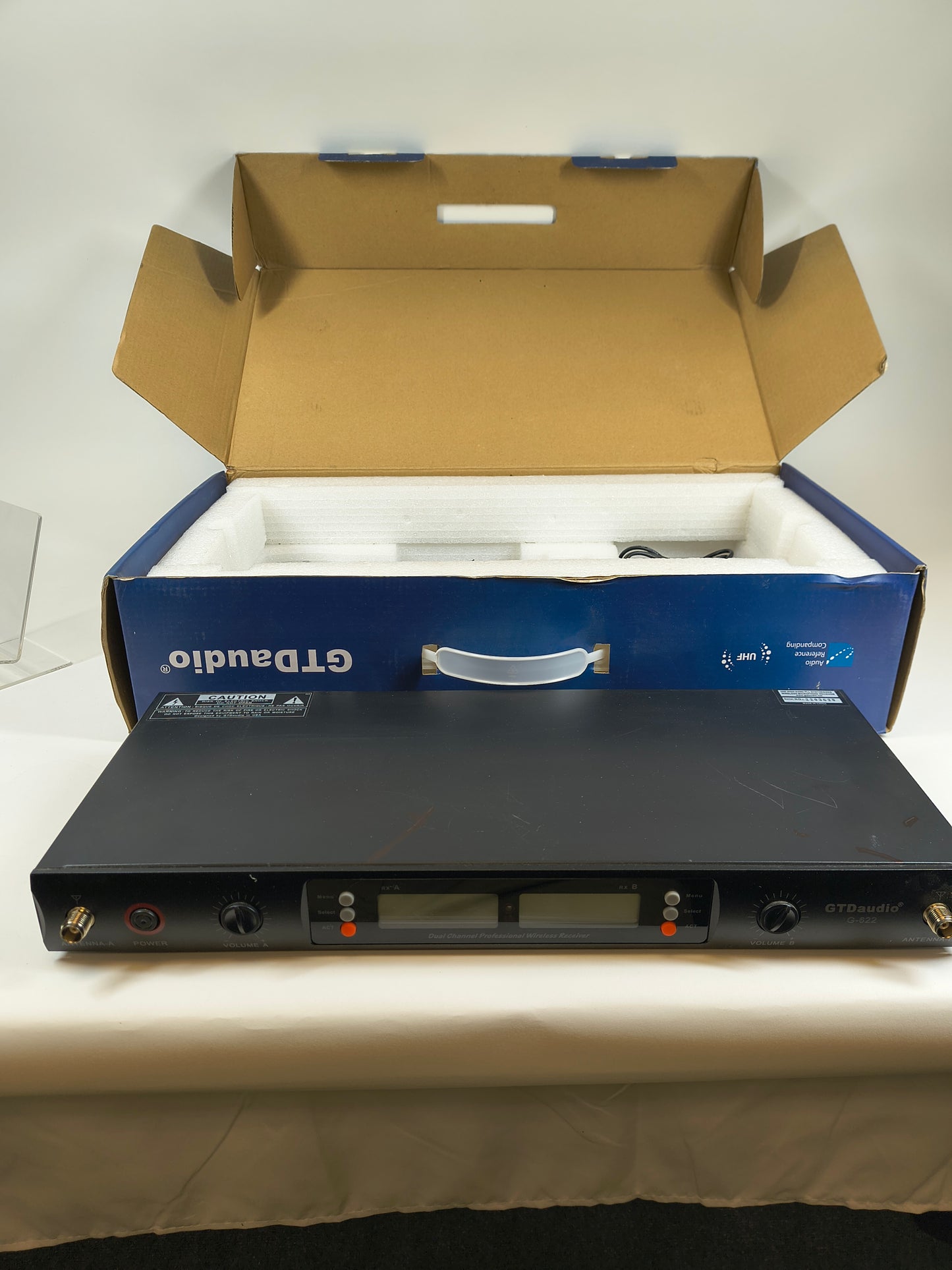 GTDaudio G-733 Diversity UHF Wireless Microphone System - Read